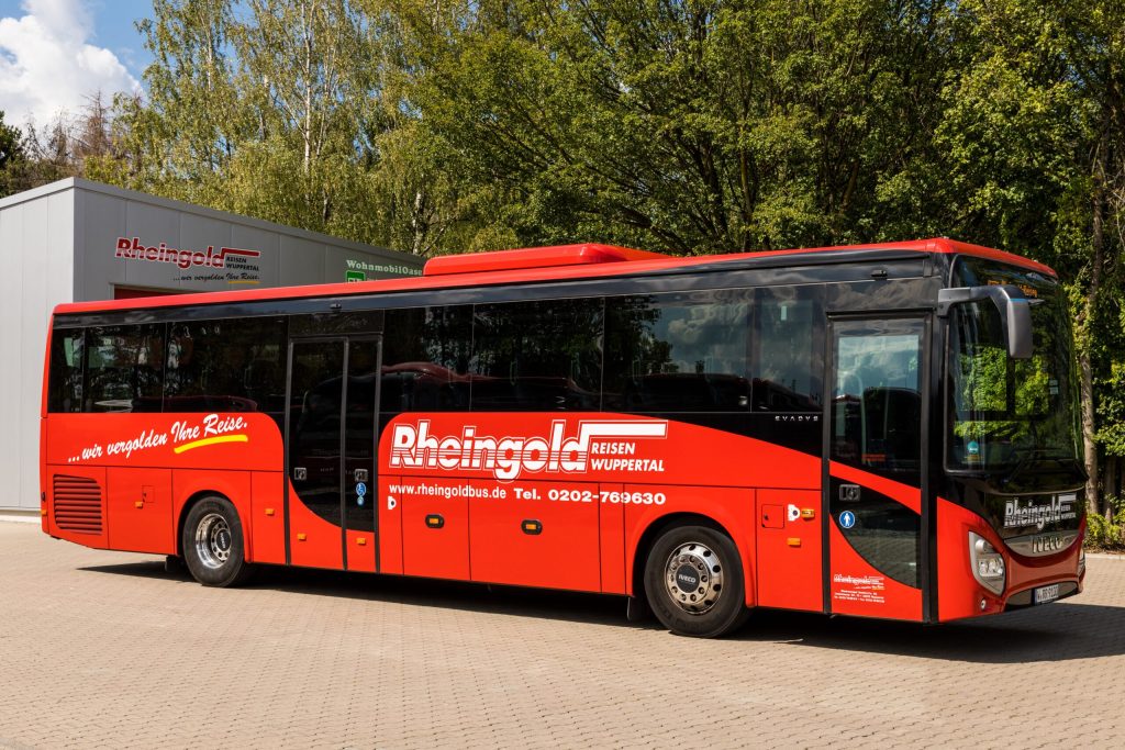 5D1 3129 scaled 1 - Rheingoldbus Wuppertal