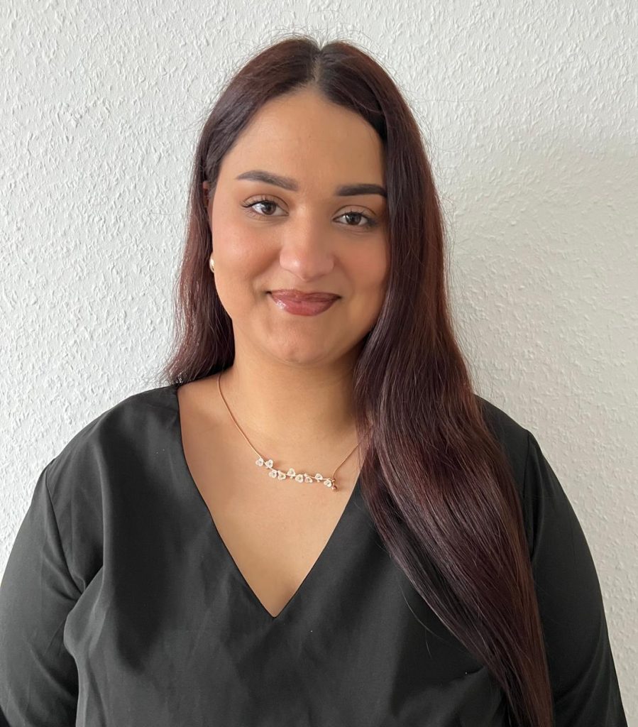 Foto Internetseite Sara Murina e1733730323488 - Rheingoldbus Wuppertal